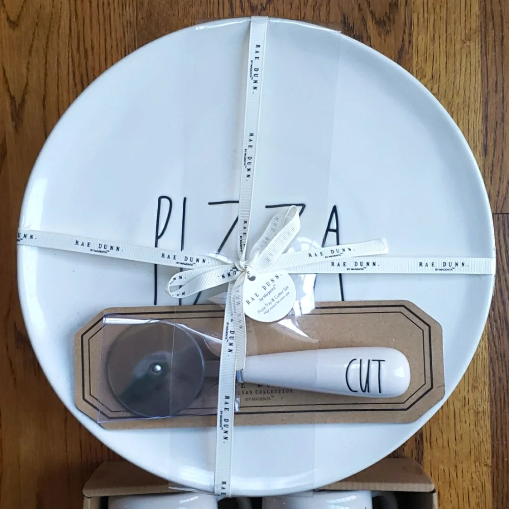 NWT Rae Dunn Ultimate Pizza Gift Set Artisan Collection By Magenta - Picture 2 of 7